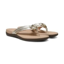 Vionic Women's Aloe Smooth Toe Post Sandal Champagne 17 Vionic Women's Aloe Smooth Toe Post Sandal Champagne -Vionic gallery aloe lthr met champagneleather pair1