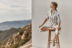 Vionic Women's Aloe Smooth Toe Post Sandal Black 23 Vionic Women's Aloe Smooth Toe Post Sandal Black -Vionic gallery aloe lifestyle3 1