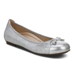 Vionic Women's Minna Ballet Flat Silver 10 Vionic Women's Minna Ballet Flat Silver -Vionic minna silver silo 1